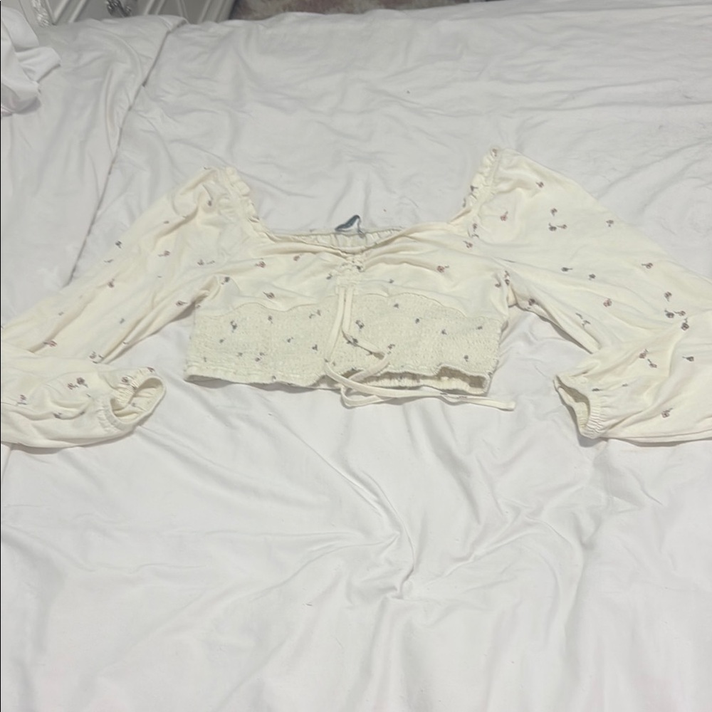 Arizona Jean Company Cream Floral Blouse